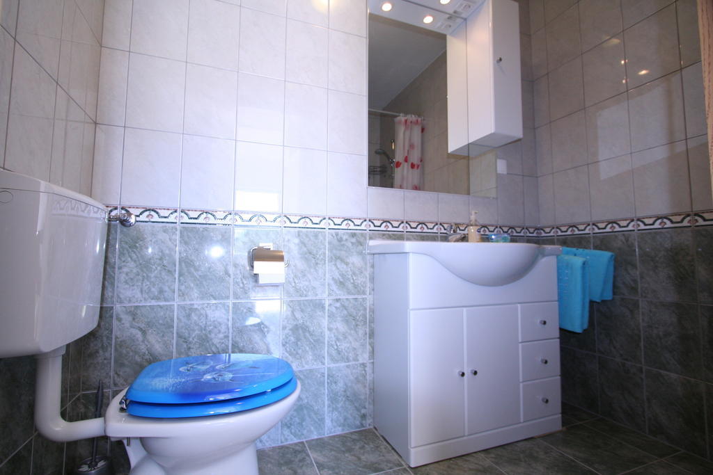Villa Roze Cizici Bilik gambar